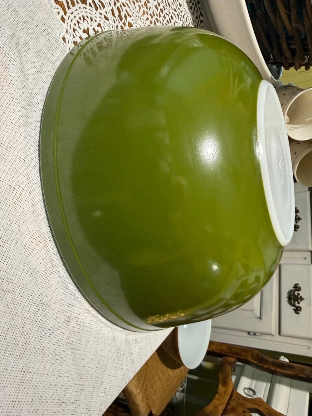Pyrex avocado green Glass Mixing Bowl 404 4qt